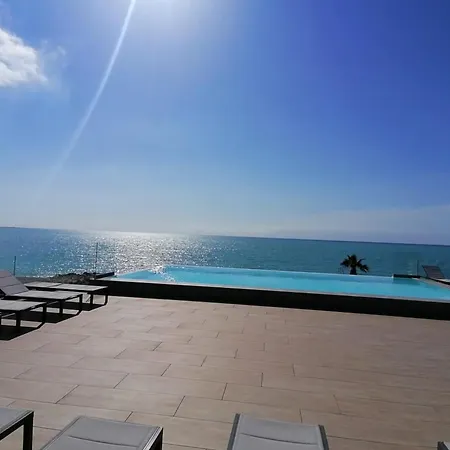 Magnificent On The Ground Floor And Next To The Sea Villeneuve-Loubet
