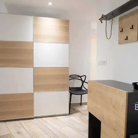 Magnificent On The Ground Floor And Next To The Sea Apartment