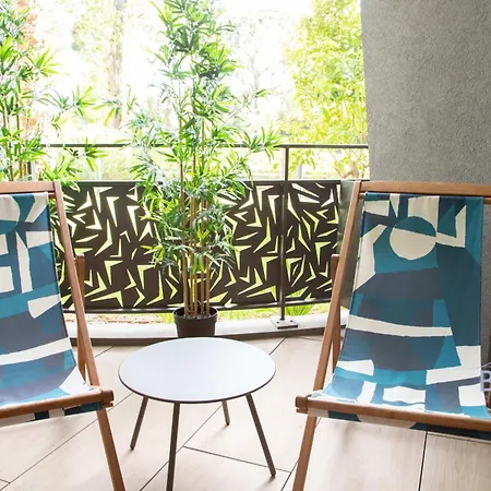 Magnificent On The Ground Floor And Next To The Sea Apartment