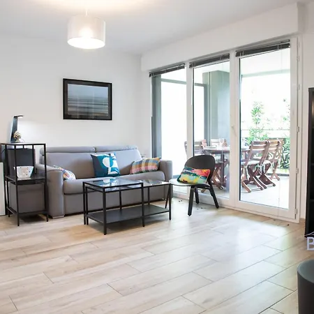 Magnificent On The Ground Floor And Next To The Sea * Villeneuve-Loubet